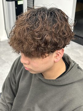 ノイセル(Noisyle) MEN’S HAIR/サーフカール/刈り上げセンターパート/北堀江☆　M