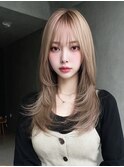 ハイトーンロングレイヤー × ベージュブロンド
