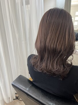 ヘアーサロン トランク(TRUNK) ナチュラルベージュ
