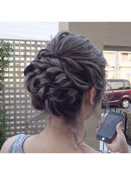 ヘアメイク アリープ(HAIR MAKE ALEAP) ルーズアレンジ