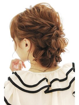 ゲッカビジン(GEKKABIJIN) ルーズに編み込みアップ《ヘアセット&着付 GEKKABIJIN》