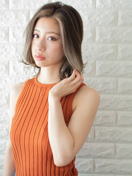 ノイン(noine) シンプルだけど夏の主役級コーディネート