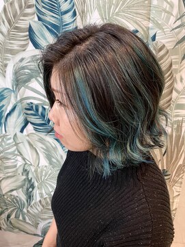 カペリマレーナ(Capelli Malena) グリーンカラー　お洒落なメッシュ