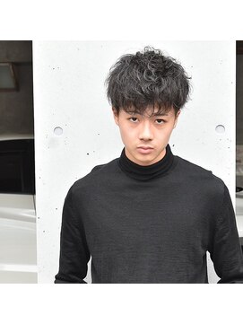 トレイス(trace) スパイラル前下がりマッシュ黒髪