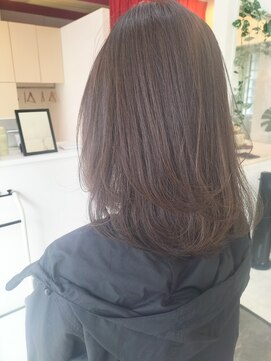 オクト ヘアー(octo hair) ミディアムレイヤー