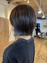 バイエイト 野並店(By Eight) イヤリングホワイトブルー×ボブレイヤー