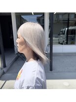 アバディブロス(Abadi Bros)&nbsp;グレイヘア×ホワイトカラー