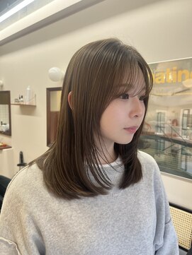 ルックアット(Look at) 【Lookat】20代30代40代 顔まわりレイヤー