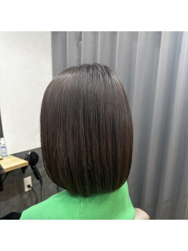 テーラ 南流山店(TELA) 赤みを抑えたオリーブベージュ