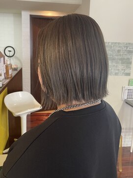 ヘアースペースブルーム プリュス 石橋店(HAIR SPACE BLOOM plus) 石橋/ブリーチ無しアッシュブラウン/くせ毛/ショートボブ/外ハネ