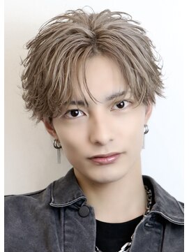 オーシャントーキョーウエスト 心斎橋 (OCEAN TOKYO WEST) フェザーショートセンターパートニュアンスパーマ