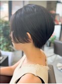 2つの違う雰囲気を楽しめるショートスタイル♪