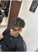 ツイストパーマ/金メッシュ
