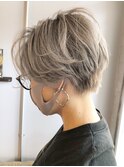 ハイトーングレージュ