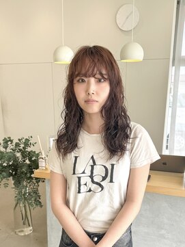 ユートゥイーズ つくば(U too e's) シティーガールのウェービーパーマ　寺沢　颯