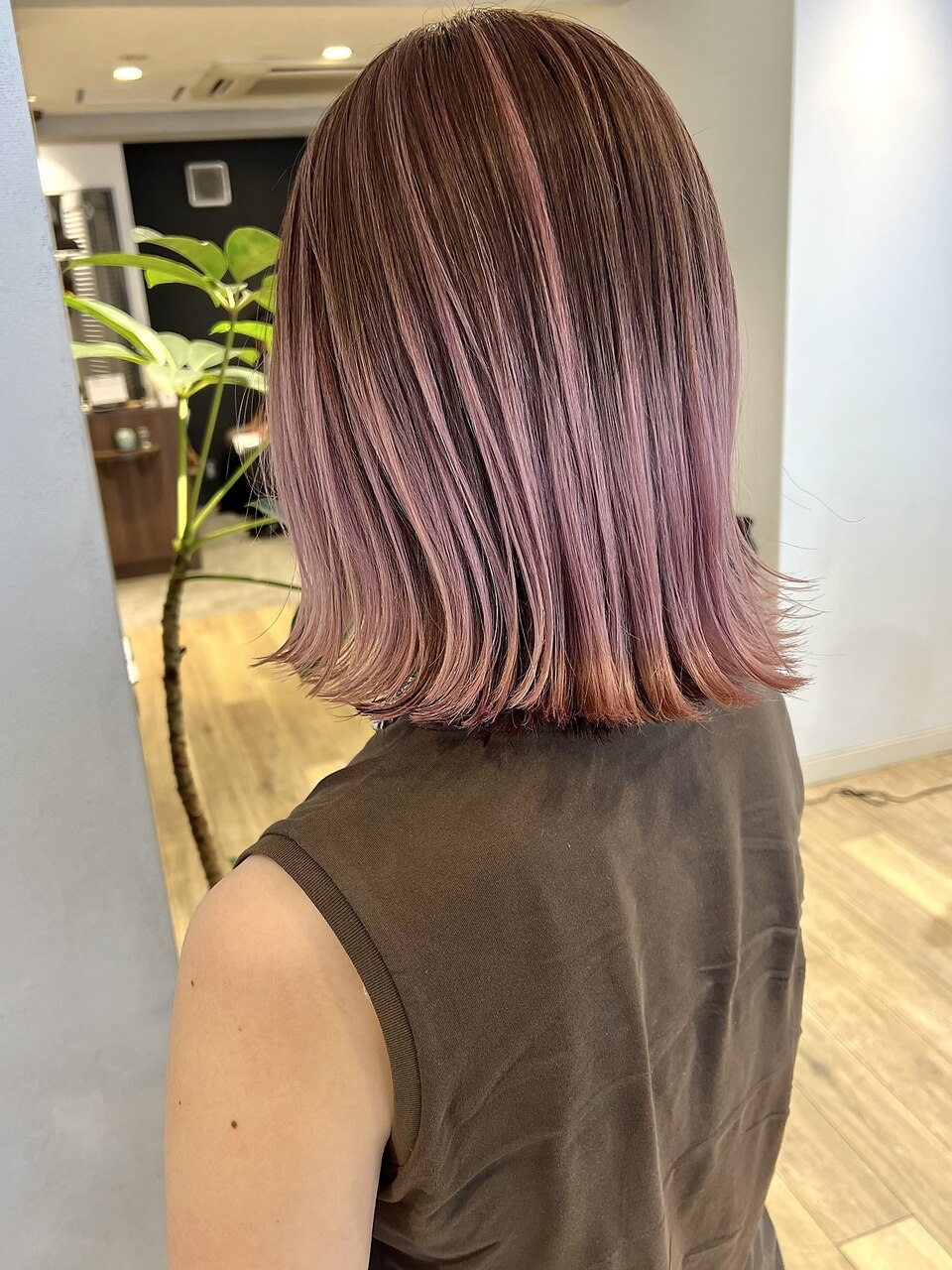 2025年春】ハイライトカラーの髪型・ヘアアレンジ｜人気順