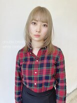 イル(ill)&nbsp;ベージュカラー　ブロンドヘア　ダブルカラー　レイヤーカット