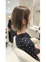 アッシュ 二俣川南口店(Ash)&nbsp;20代30代40代/バレイヤージュ/白髪ぼかし/外はねボブ