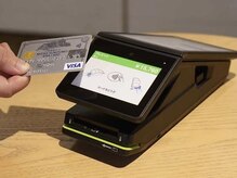 １、クレジットカードは使えますか？　２、近くにコンビニはありますか？