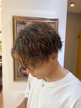 アース オーセンティック 岡山青江店(EARTH Authentic) ”センターパートツイスパ”