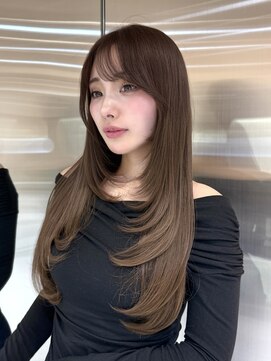 ルームバイシー 新宿(Loom. by Sea) □大人ガーリー×ダークアッシュ[似合わせカット/ミディアム]