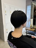 テラス トヨタ(Telasu Toyota)&nbsp;黒髪刈り上げ女子のマッシュショートカット◎