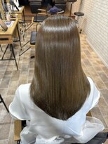 アシュレイ(ASHLEY)&nbsp;オリーブベージュ×レイヤーカット