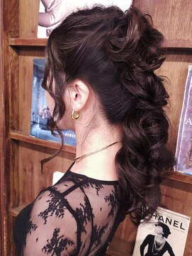 ブロック ジャポン(bloc japon) ヘアセット個性ニュアンスポニーテールサイドトップゆる可愛いで