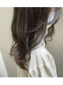 大きめカール×顔周りレイヤーカット