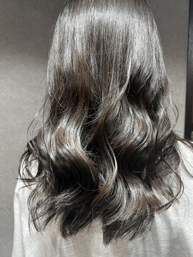 ストロボ(stRobe) やり過ぎない愛されスタイル