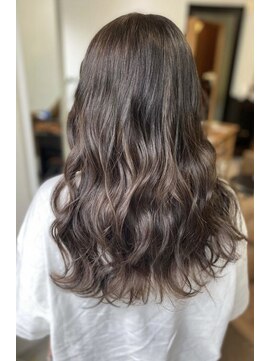 フツーロ 栄(FUTURO) ヘアカラー