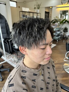 オンフリーク(ON FLEEK) ハイライト×ツイストパーマ