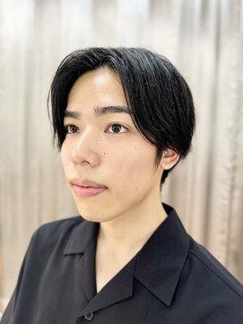 ヴァンサンク(Vingt-cinq) 【南船場/心斎橋】センターパート　黒髪