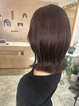 ユッカ 梅田(YUCCA) 【 YUCCA 】大人可愛い/ストレート/切りっぱなしうるツヤ