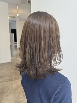 イニ 福井店(ini) 【間宮】ミディアムレイヤー×ハイトーン