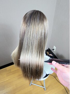 シャルシェ(Chercher) ホワイトCOLOR★髪質改善ホワイトグレー