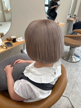 シカ 神戸三宮元町店(Cica) ミルクティーベージュ ダブルカラー 髪質改善 神戸ハイトーン