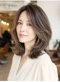 カジュアル白髪ぼかしハイライト