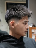 メッツ 原宿(METS)&nbsp;MEN'S/黒髪アップバング×フェード/短髪/ビジネスヘア