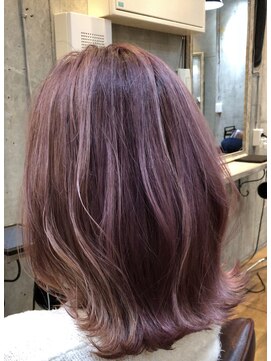 ロダット 横浜(LODAT by little) ピンクアッシュ×外ハネミディ【LODAT横浜】