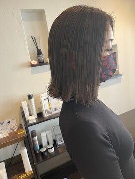 レオ(LEO) 切りっぱなしボブ