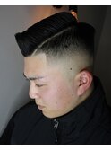 サイドパートスタイル