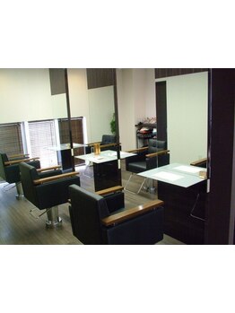 大人女性のための上質サロン♪髪のお悩みに合わせた施術で、心身ともにリラックスできるサロンタイムを。