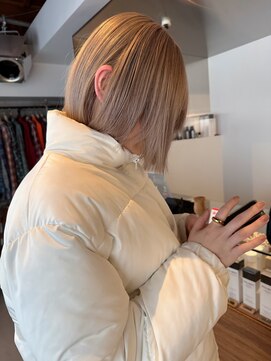 ニュード(niud) ミルクティーベージュ