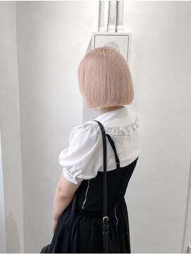 ミュー(Mu) ホワイトミルクティーベージュ　ミルクティー　ミニボブ