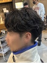 ラテ(LATTE) センターパートでシャドウパーマ