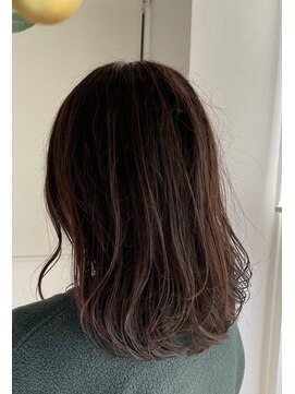 スリー(THREE) ミディアム