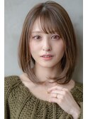 大人かわいいフェザーバングカーキグレージュミディアムウルフ