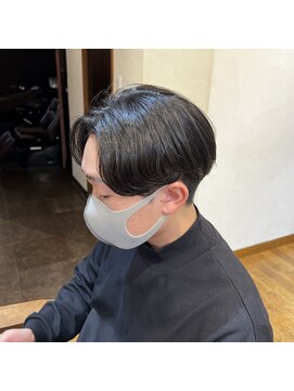 エクリ 麻布十番(equri) ナチュラルセンターパート/アッシュブラック/グレージュアッシュ