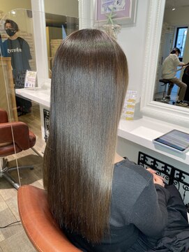 エムスリーディー アルル 赤坂店(M3D alulu) 大人キレイ/20代30代ロングヘア／髪質改善／アッシュ